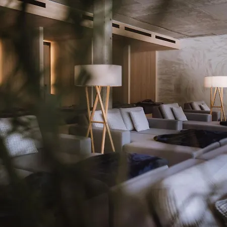 מלון Lindenhof Pure Luxury & Dolcevita נטורנו
