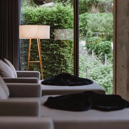 Lindenhof Pure Luxury & Dolcevita מלון