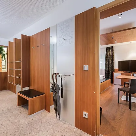 מלון Lindenhof Pure Luxury & Dolcevita